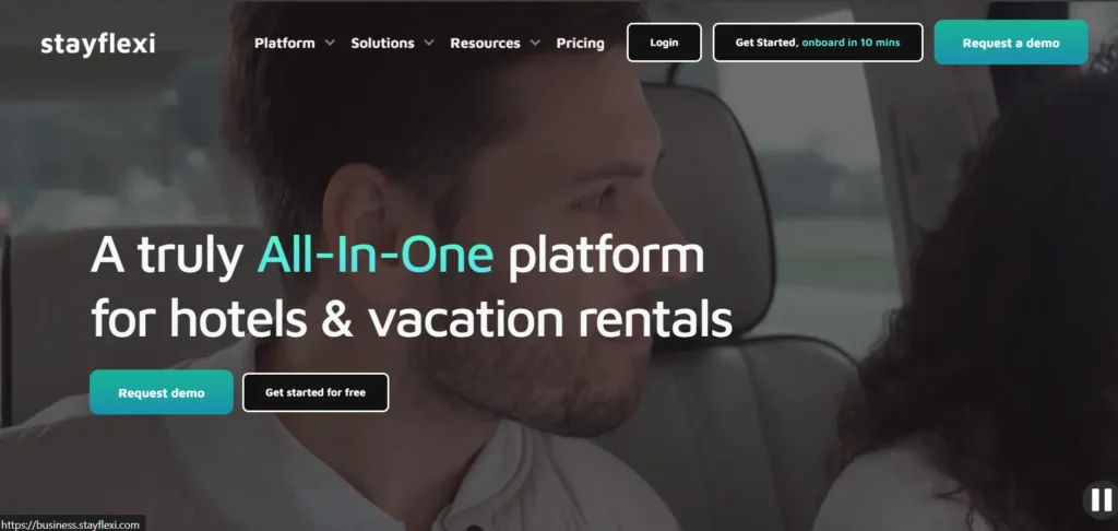 Best Hotel Front Desk Software: Stayflexi 
