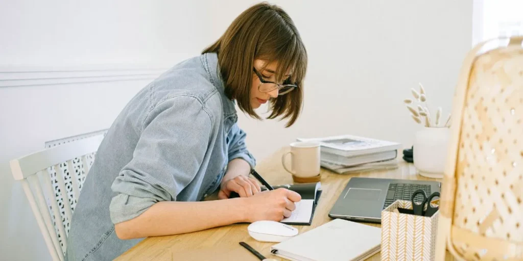 Freelance Writer Side Hustle