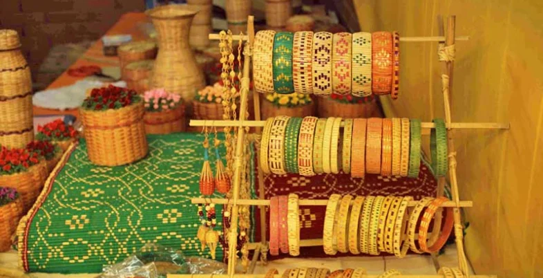 Business Idea in Gujarat - Handicraft Manufacturing